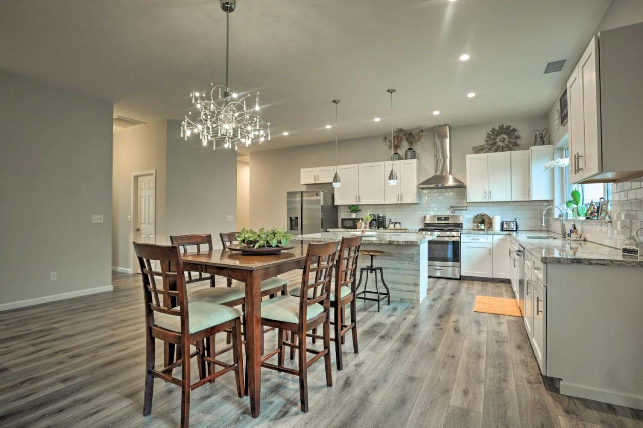 Stunning Clovis Home About 1 Mile To Old Town! 외부 사진