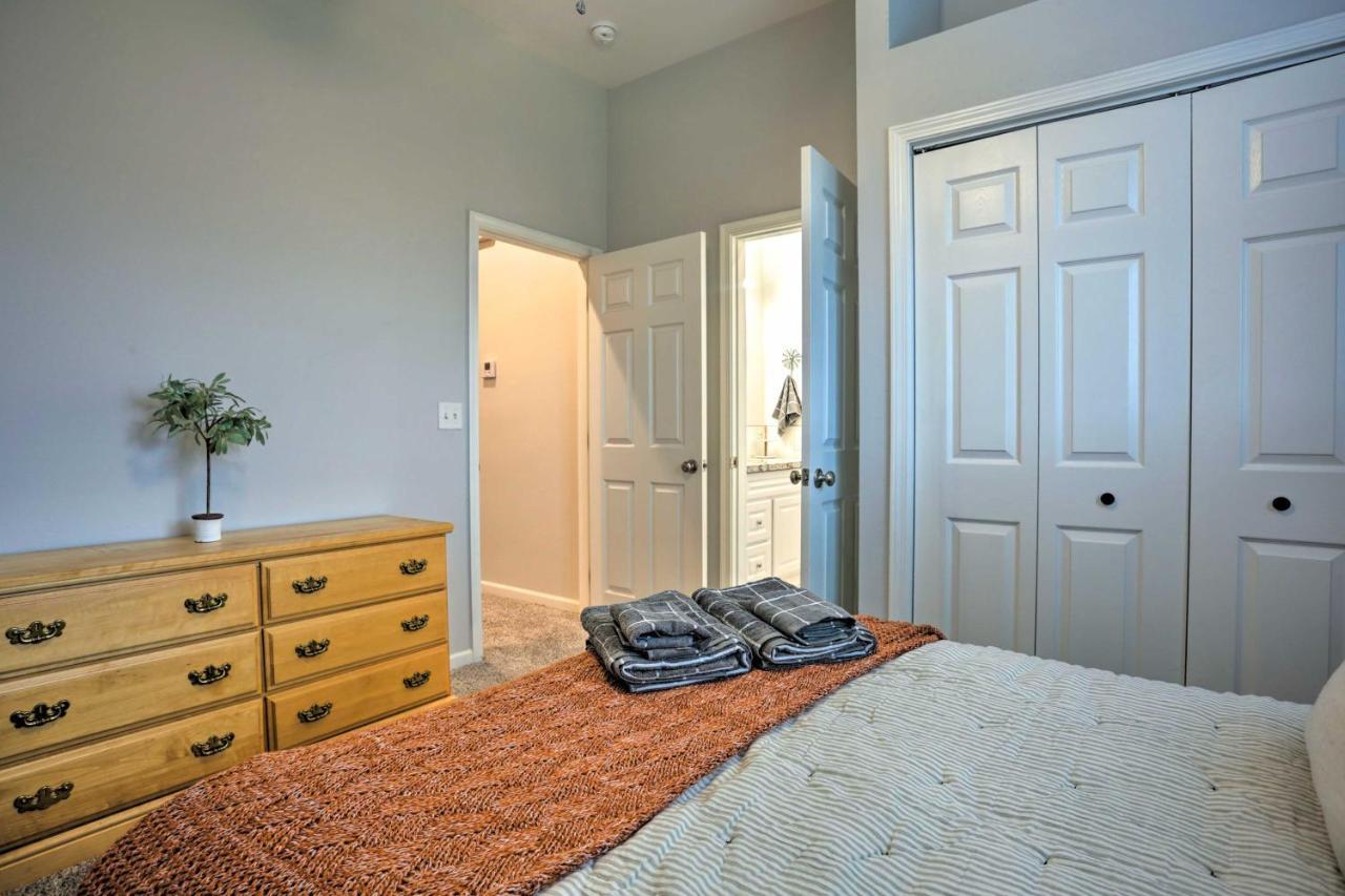 Stunning Clovis Home About 1 Mile To Old Town! 외부 사진