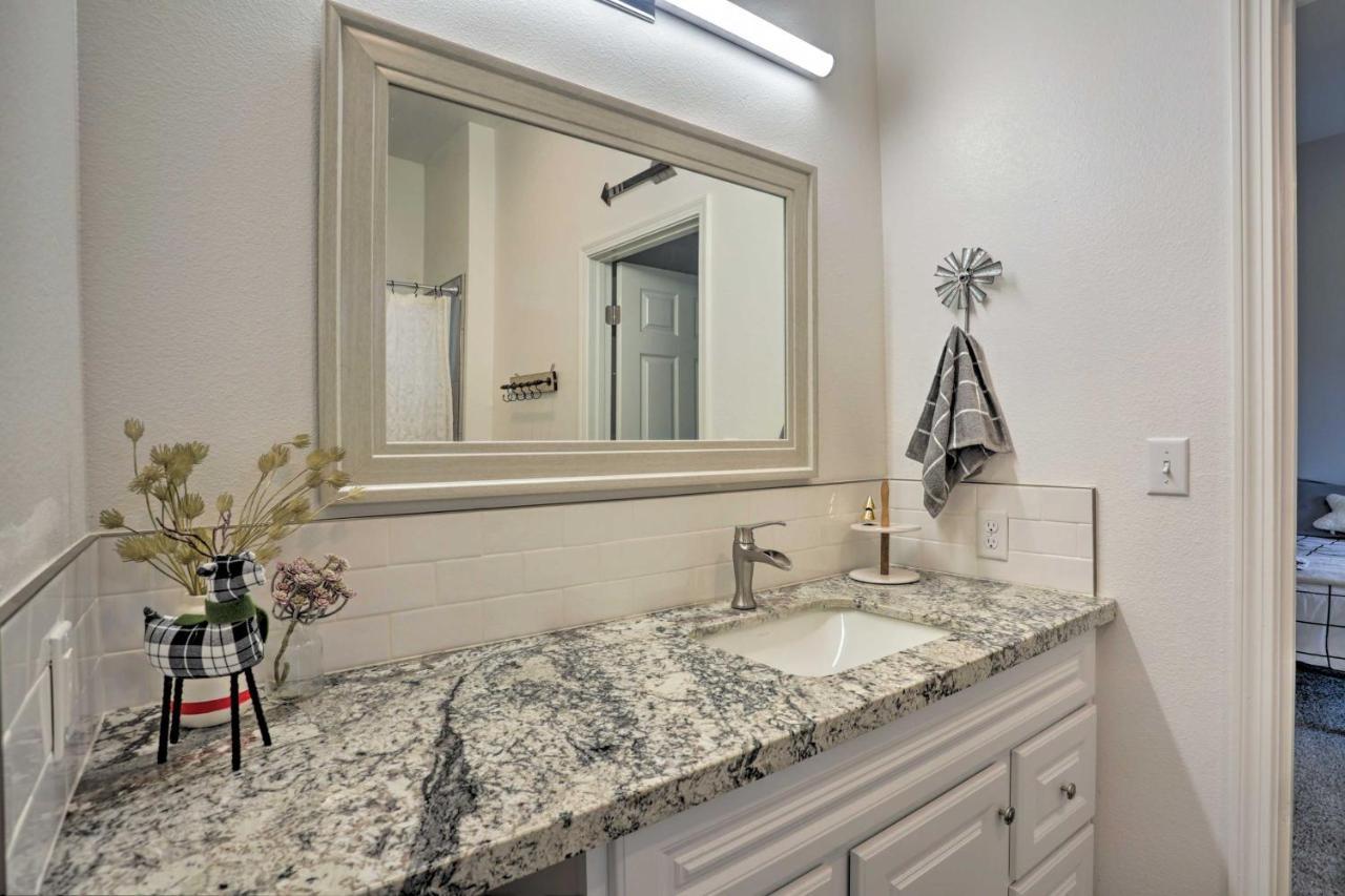 Stunning Clovis Home About 1 Mile To Old Town! 외부 사진